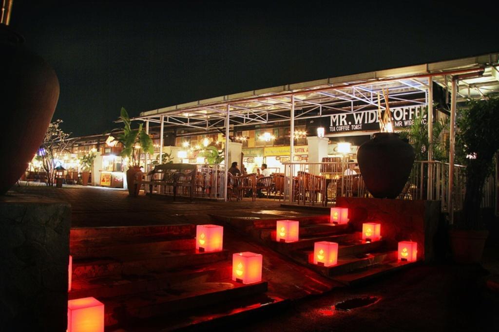 Hyper Inn Бандунг Экстерьер фото